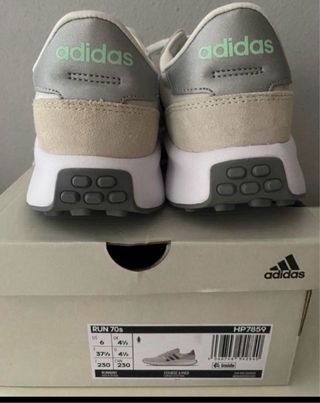 Zapatillas Adidas Beige/Blanco Nuevas