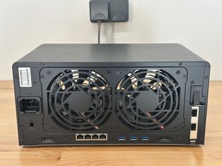 NAS SYNOLOGY DS1821+ con 32 GB RAM