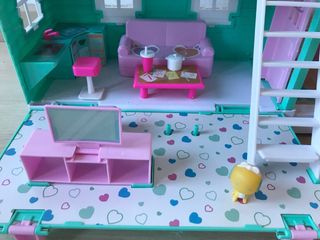Casa de muñecas Amicicci rosa y verde