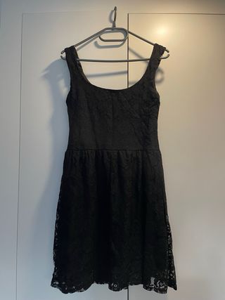 Vestido negro encaje