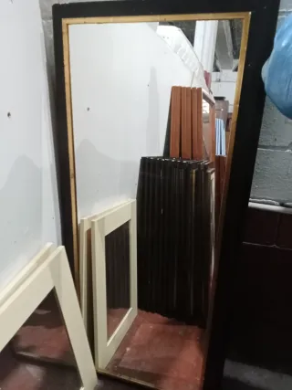 Espejo Marco Negro y Dorado