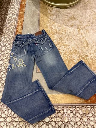 Jeans svasati stile Y2K