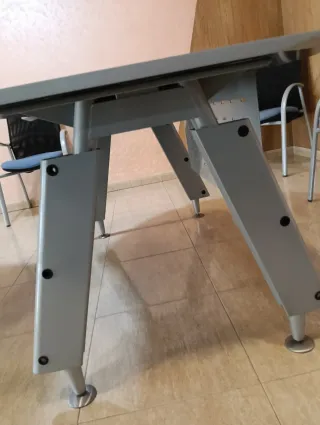 Mesa de oficina madera y metal