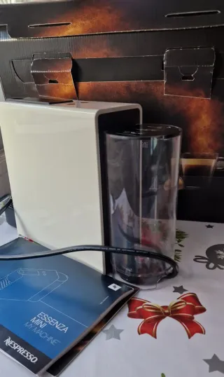 Cafetera Nespresso Essenza Mini Krups