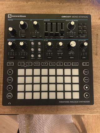 Novation Circuit Mono Station Sintetizador Analógi