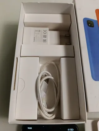 Xiaomi Redmi 9C 64GB Gris Caja y Cargador