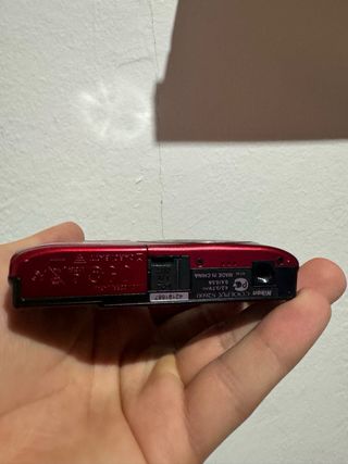 Cámara Nikon COOLPIX Roja 14MP