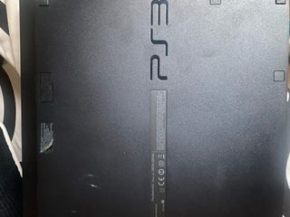 PlayStation 3 Slim averiada para reparar o piezas