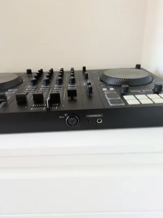 Controladora Traktor S3 + Flightcase