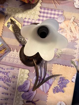 Lampada da muro a con fiori