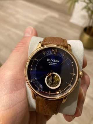 Cadisen Automático, zafiro, azul elegante.