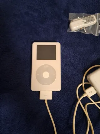iPod Classic Blanco con Accesorios