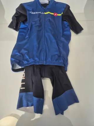 Equipación Ciclismo Castelli