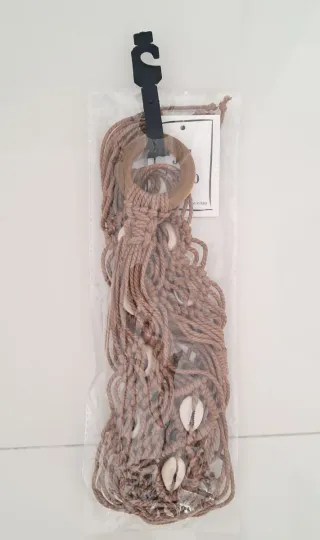 Cinturón de cuerdas y conchas