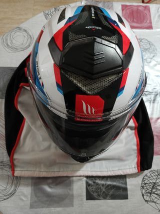 Casco de moto MT Helmets