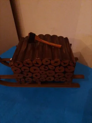 Slitta decorativa in legno