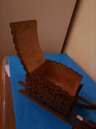 Slitta decorativa in legno