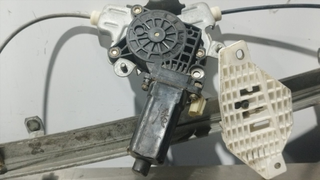 ELEVALUNAS TRASERO IZQUIERDO HYUNDAI LANTRA (J1)