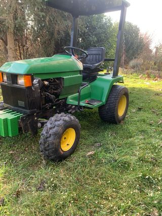 minitractor jonh deere