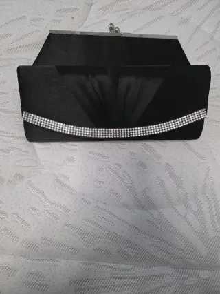 Bolso de fiesta negro con pedrería