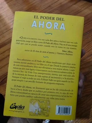 El poder del ahora: Una guía para la iluminació...