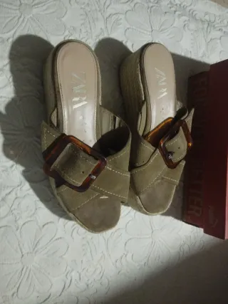 Sandalias Zara Marrones con Hebilla