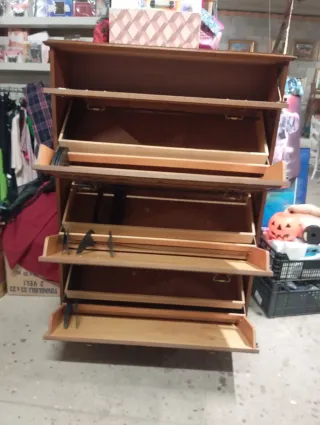 Cassettiera in legno marrone