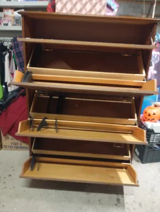 Cassettiera in legno marrone