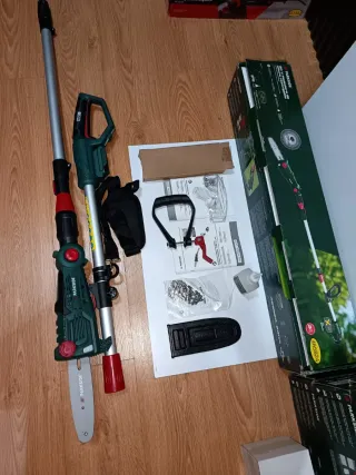 Motosierra altura Parkside 20V Nueva COMPLETO