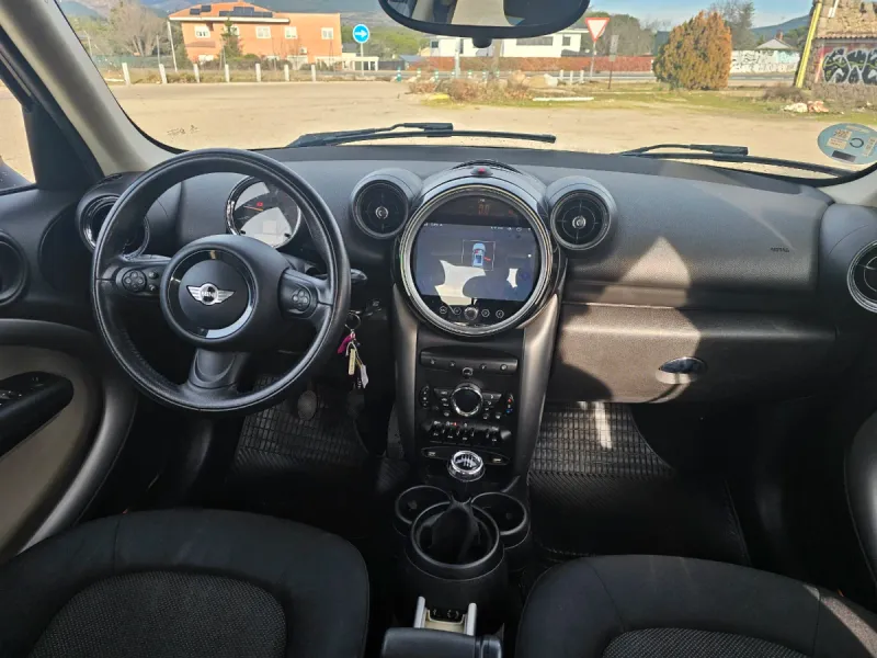 MINI Countryman 2016, foto 6