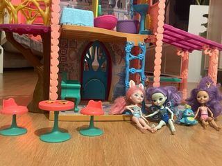 Casa Enchantimals Ciervo con Muñecas