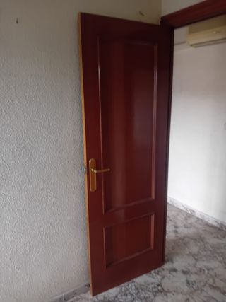 6 PUERTAS DE MADERA CON TAPAJUNTAS, CARTAGENA