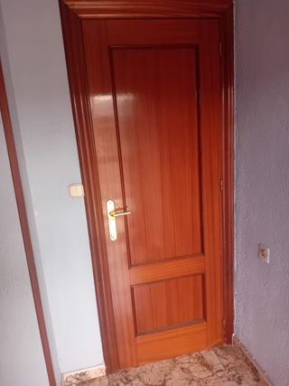 6 PUERTAS DE MADERA CON TAPAJUNTAS, CARTAGENA