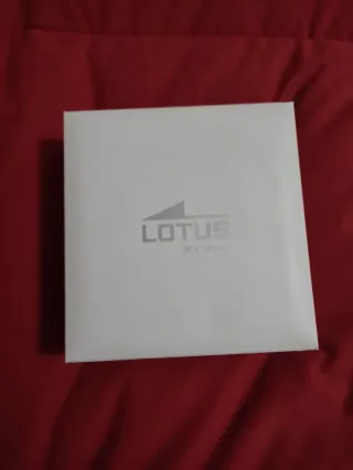 Colgante y pulsera Lotus