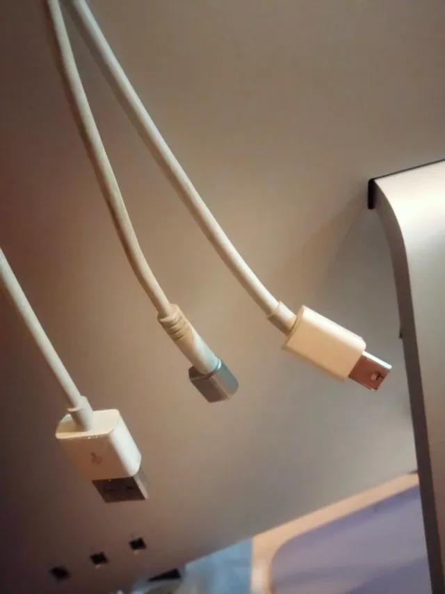 Monitor Apple Cinema Display 24 2008