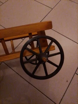 Carro in legno con ruote