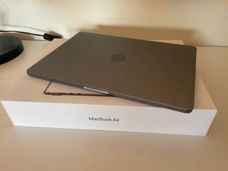 MacBook Air 15 M3 16GB 512GB SSD.