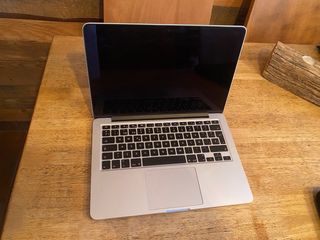 MacBook Pro A1502 SSD ampliato. Batteria nuova.