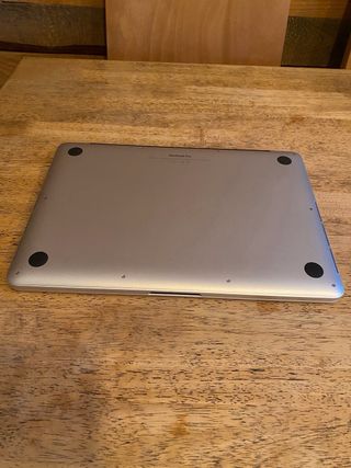 MacBook Pro A1502 SSD ampliato. Batteria nuova.