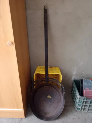 Sartén Antigua Grande + trébede