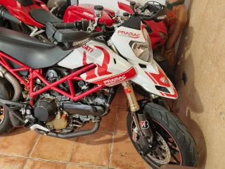 Ducati Hypermotard 1100S