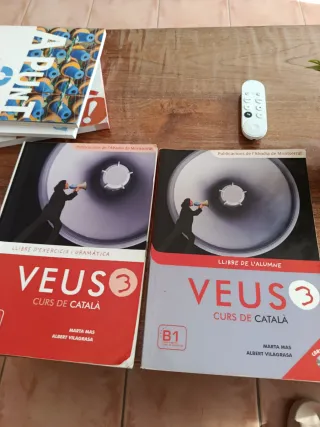 Libro Veus 3 Curs de Català