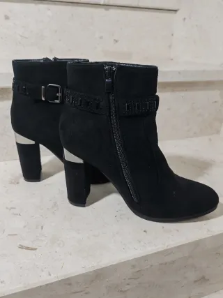 Stivaletti Lora Ferris eleganti tacco 10