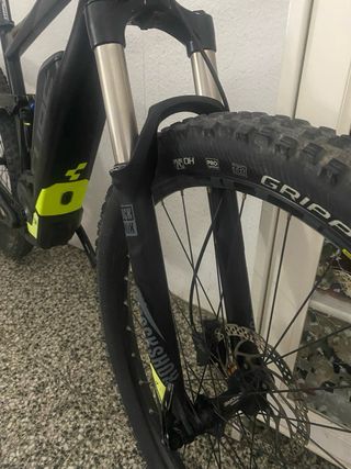 Bicicleta Eléctrica Cube Stereo Hybrid HPA 27,5”+