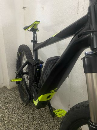 Bicicleta Eléctrica Cube Stereo Hybrid HPA 27,5”+