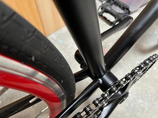 Bicicleta Fixie Moma Negra y Roja