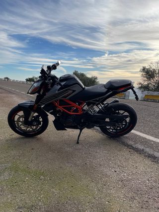 KTM Duke 125