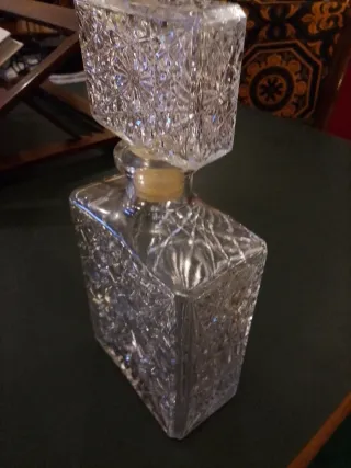 Bottiglia in cristallo decorata