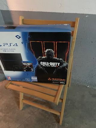Caja PS4 Ultimate Player 1TB Call of Duty ( vacía)