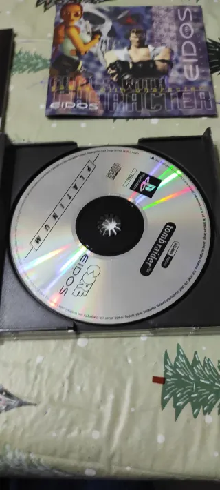 Tomb Raider + opuscolo eidos PlayStation